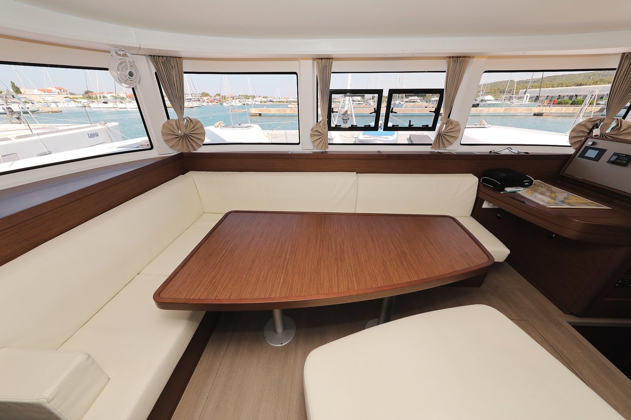 Lagoon 42 - 4 + 2 cab. — photo 15