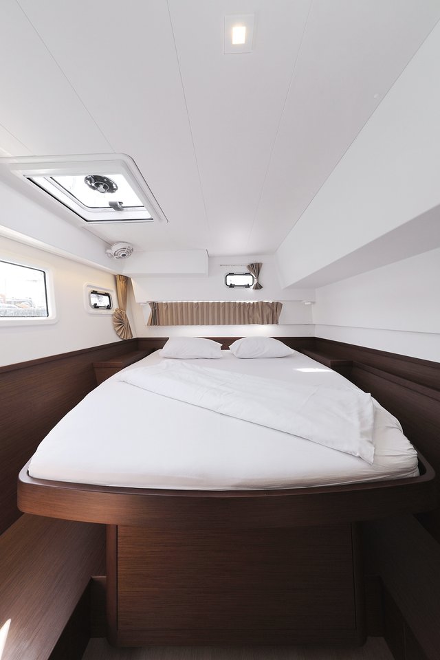 Lagoon 42 - 4 + 2 cab. — photo 24