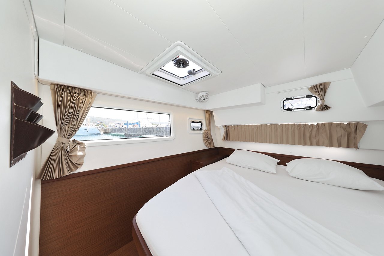 Lagoon 42 - 4 + 2 cab. — photo 25