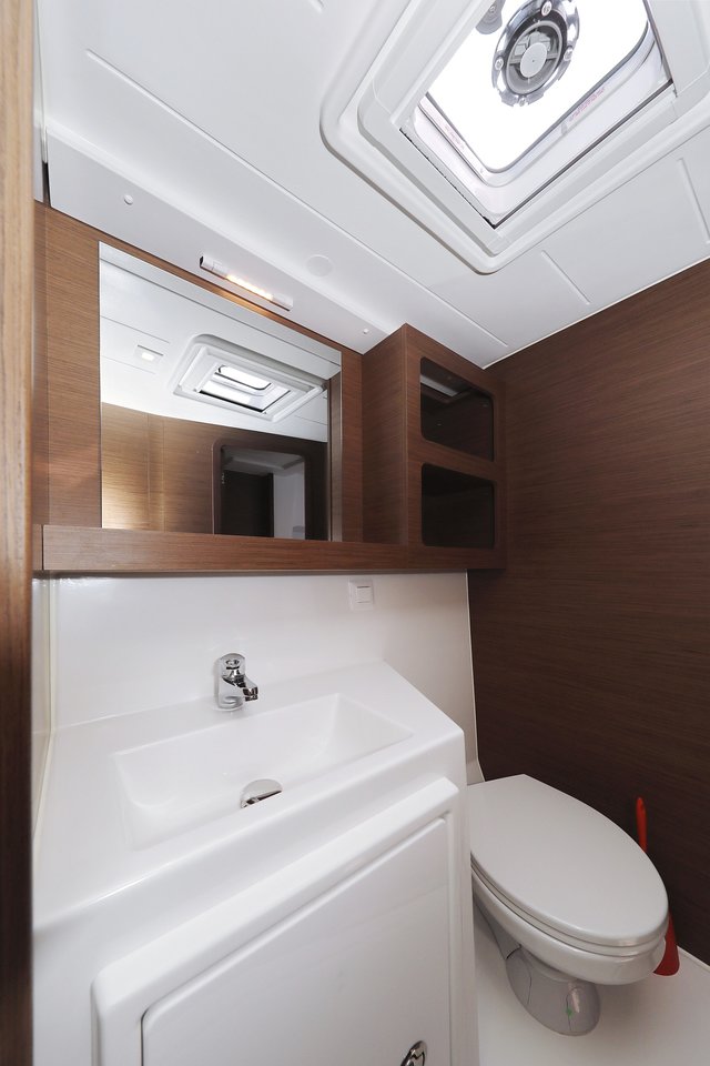 Lagoon 42 - 4 + 2 cab. — photo 32