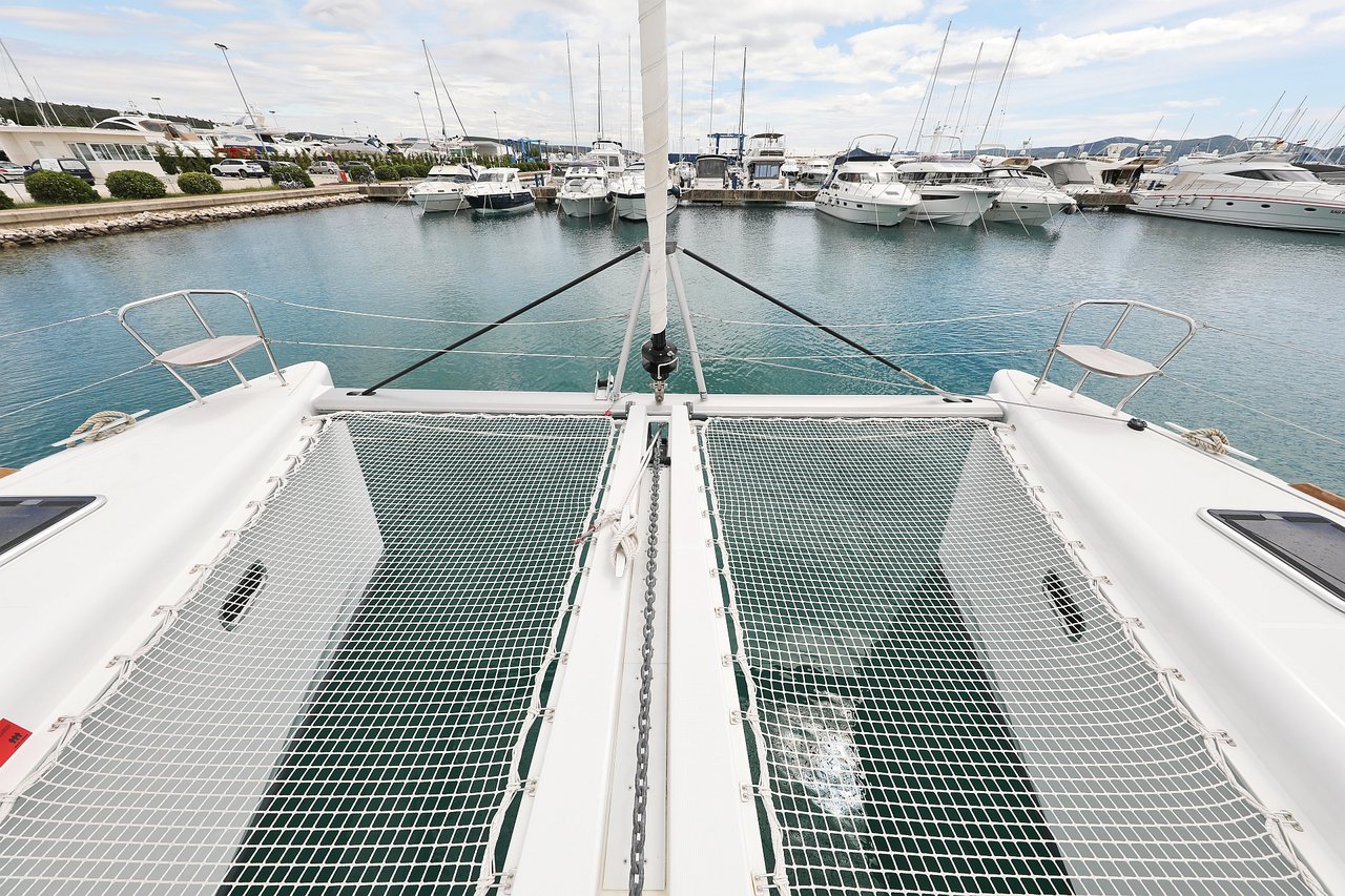 Lagoon 450 F - 4 + 2 cab. — photo 8