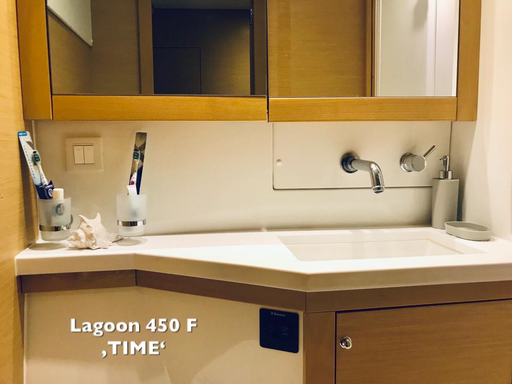 Lagoon 450 - 4 + 2 cab. — photo 17