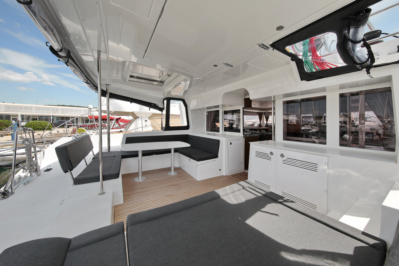 Lagoon 450 F - 4 + 2 cab. — photo 4