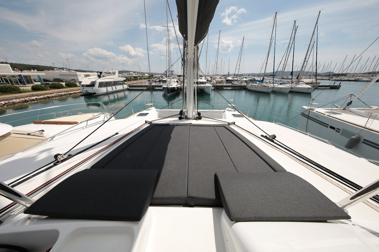Lagoon 450 F - 4 + 2 cab. — photo 8