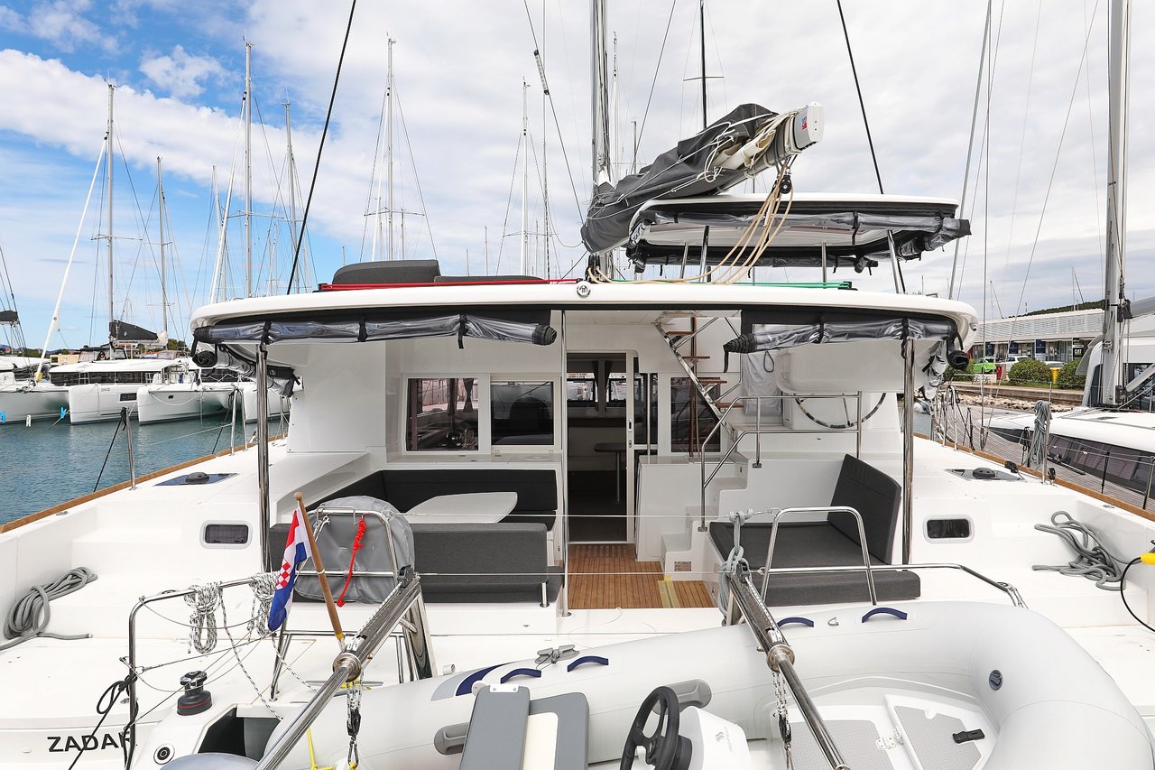 Lagoon 450 - 4 + 2 cab. — photo 6