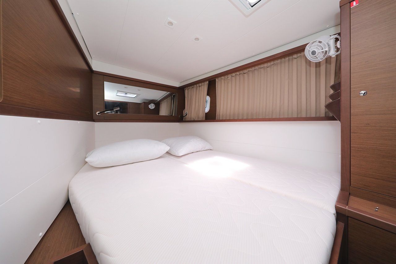 Lagoon 450 - 4 + 2 cab. — photo 18
