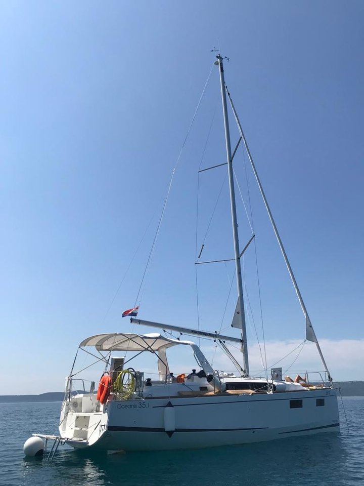 Oceanis 35.1 — photo 3