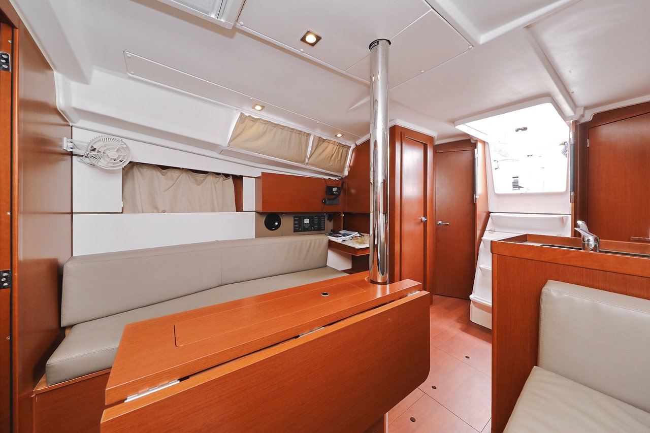 Oceanis 35.1 — photo 14