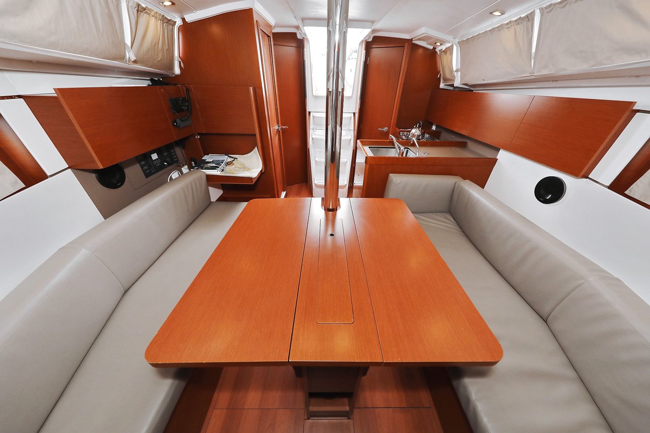 Oceanis 35.1 — photo 15