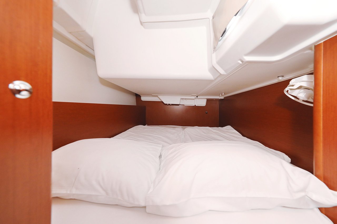 Oceanis 35.1 — photo 18