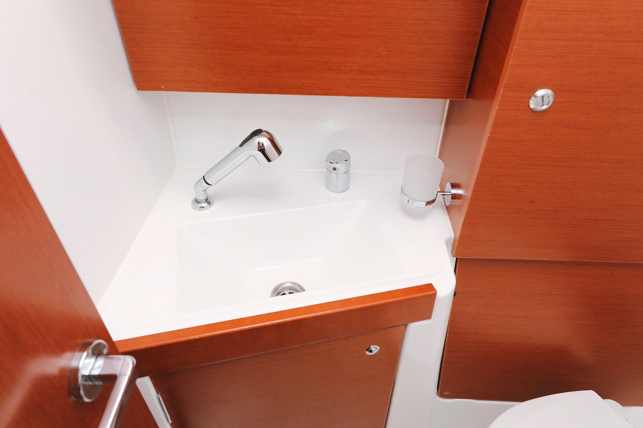 Oceanis 35.1 — photo 23