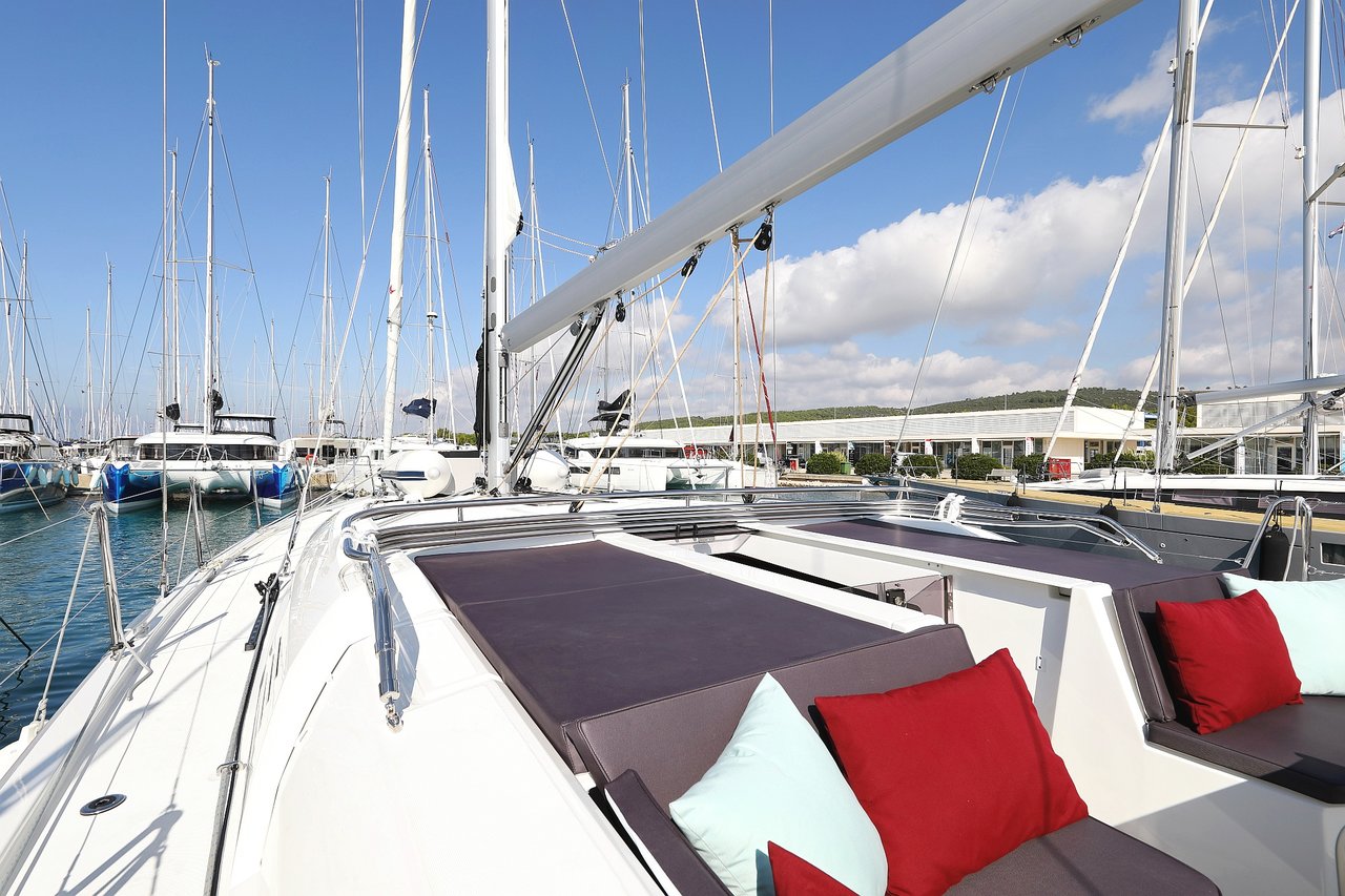 Oceanis 51.1 — photo 8