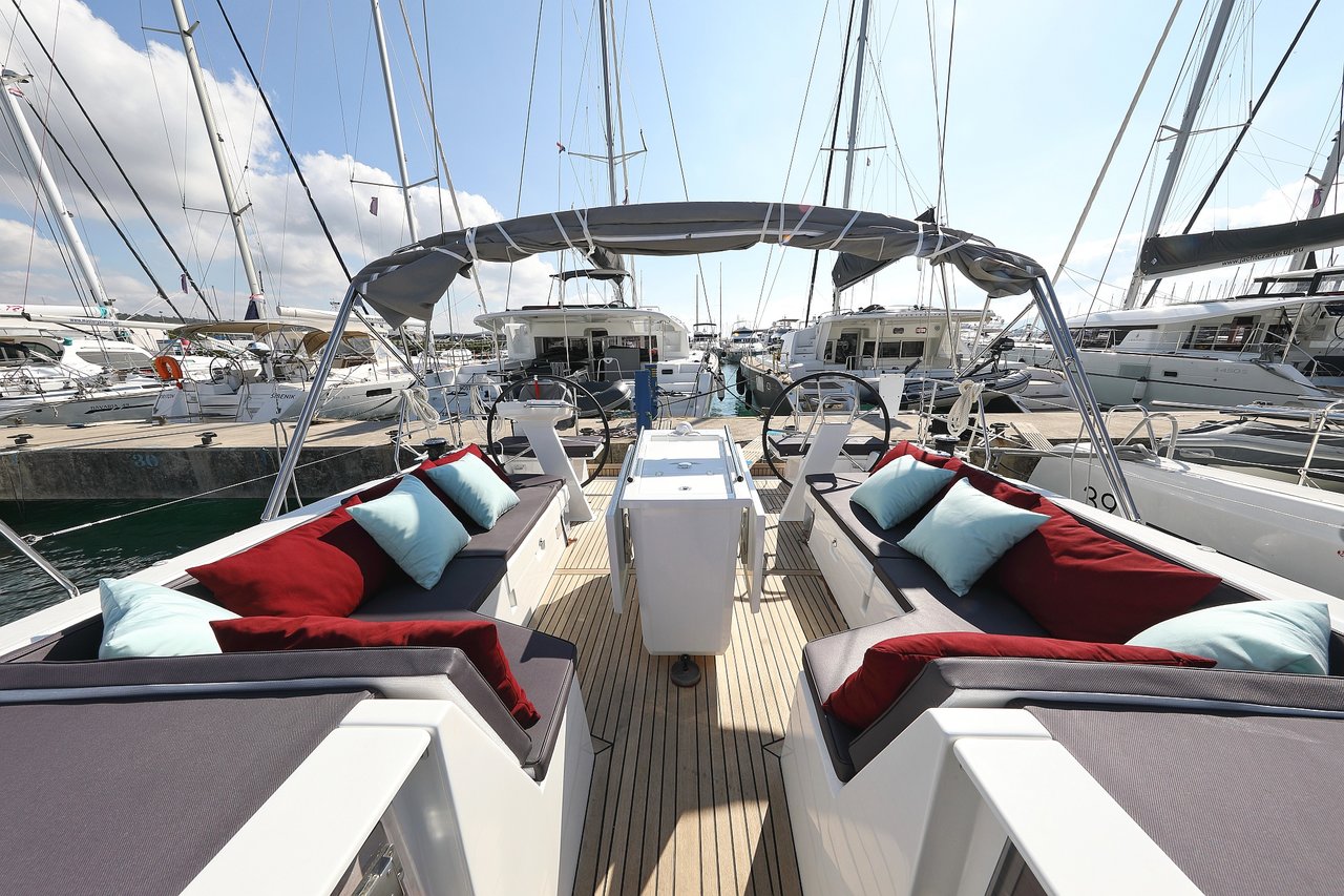 Oceanis 51.1 — photo 12