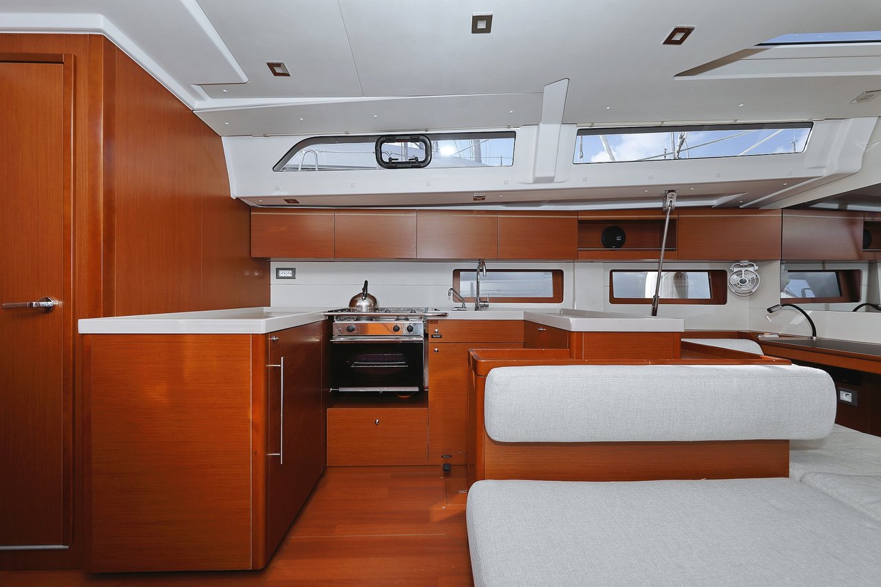 Oceanis 51.1 — photo 16