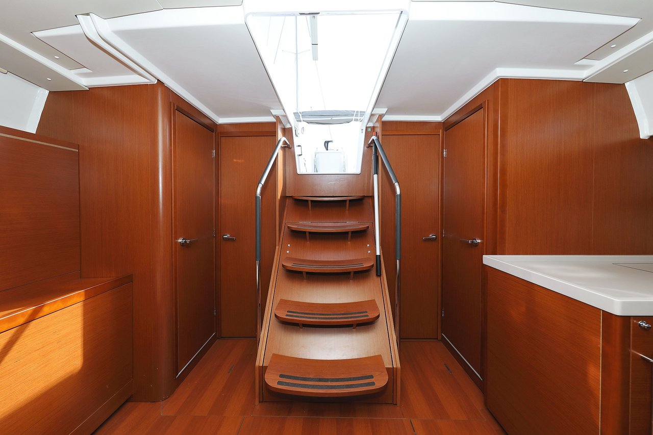 Oceanis 51.1 — photo 22