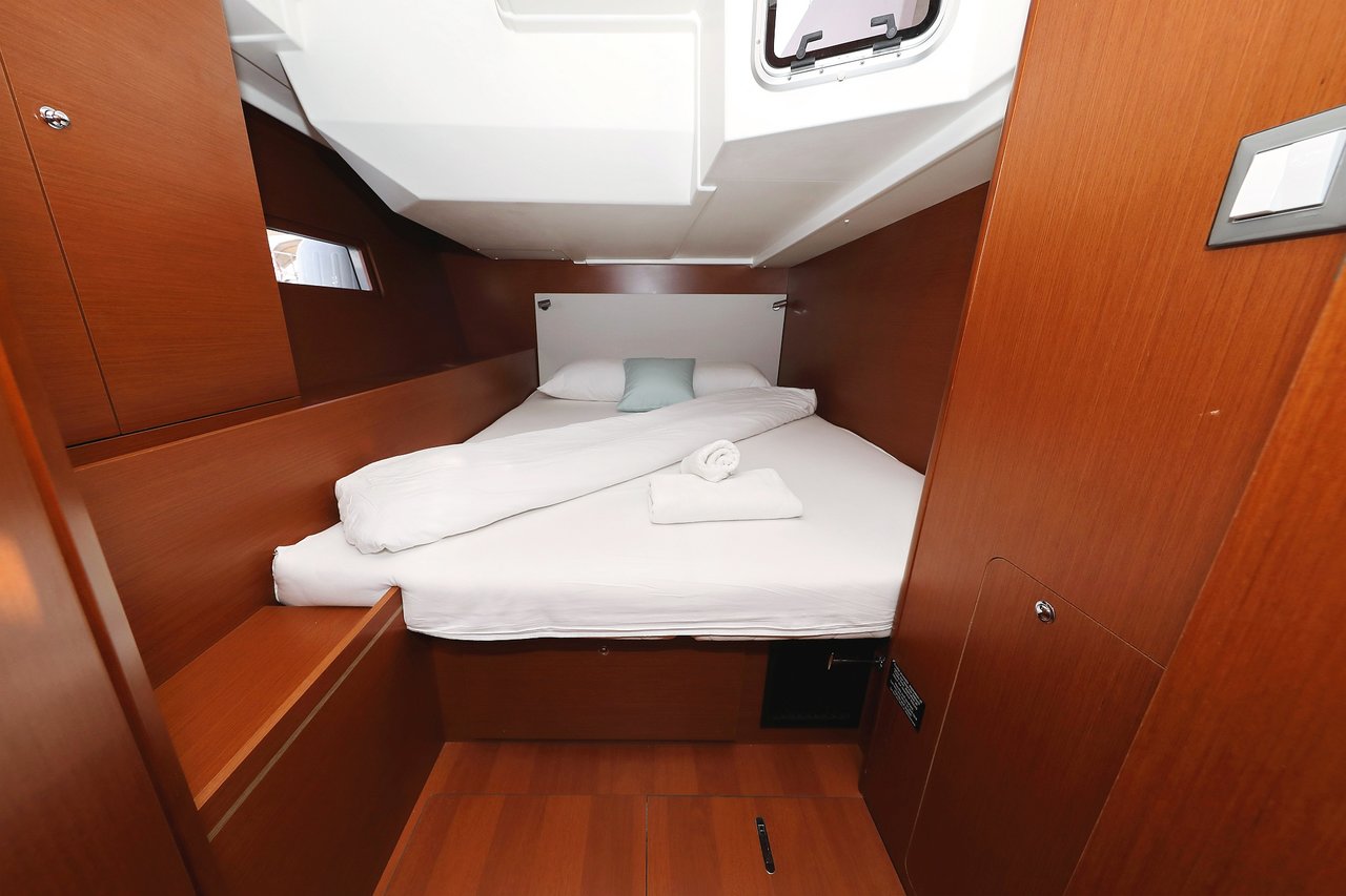 Oceanis 51.1 — photo 23