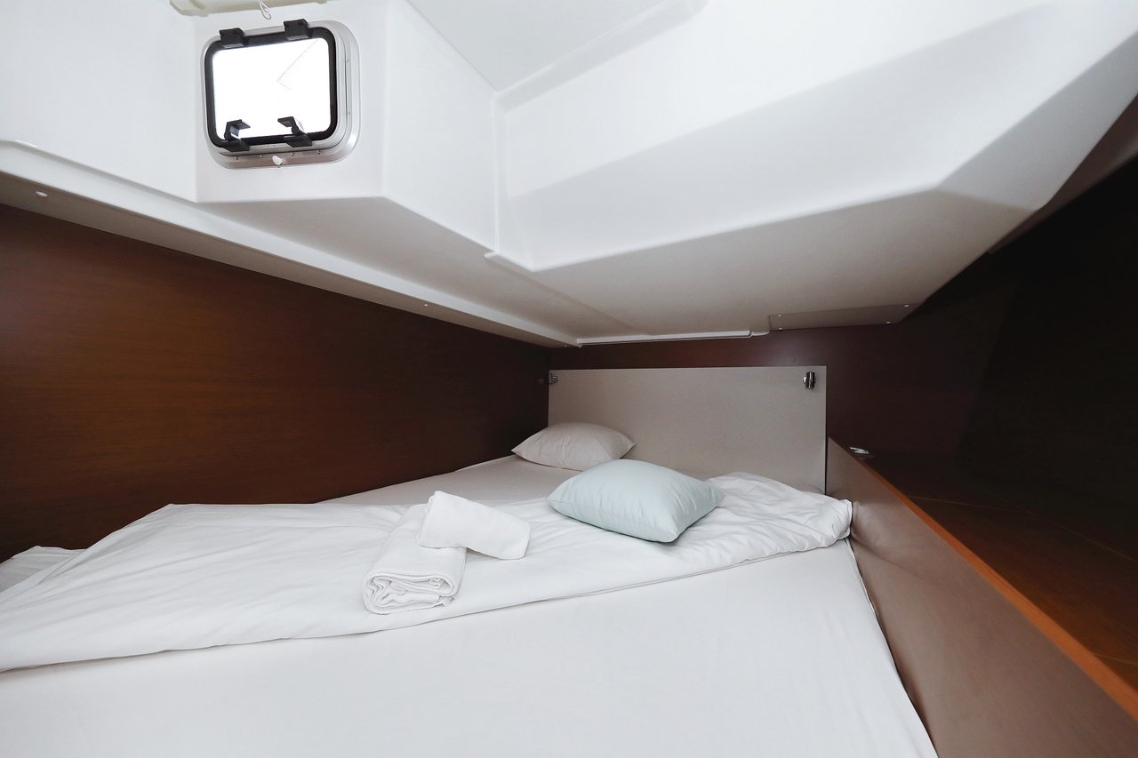 Oceanis 51.1 — photo 26