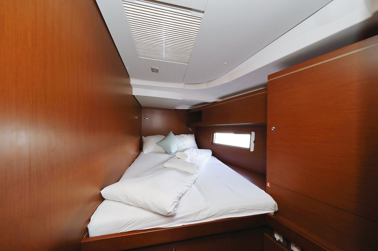 Oceanis 51.1 — photo 30