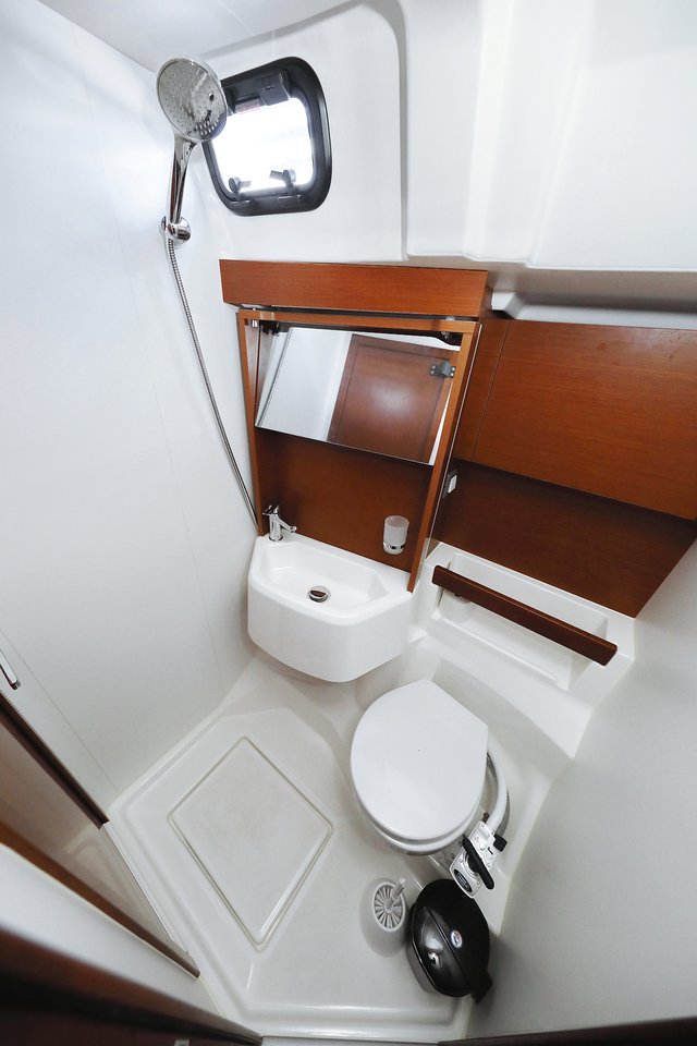 Oceanis 51.1 — photo 31