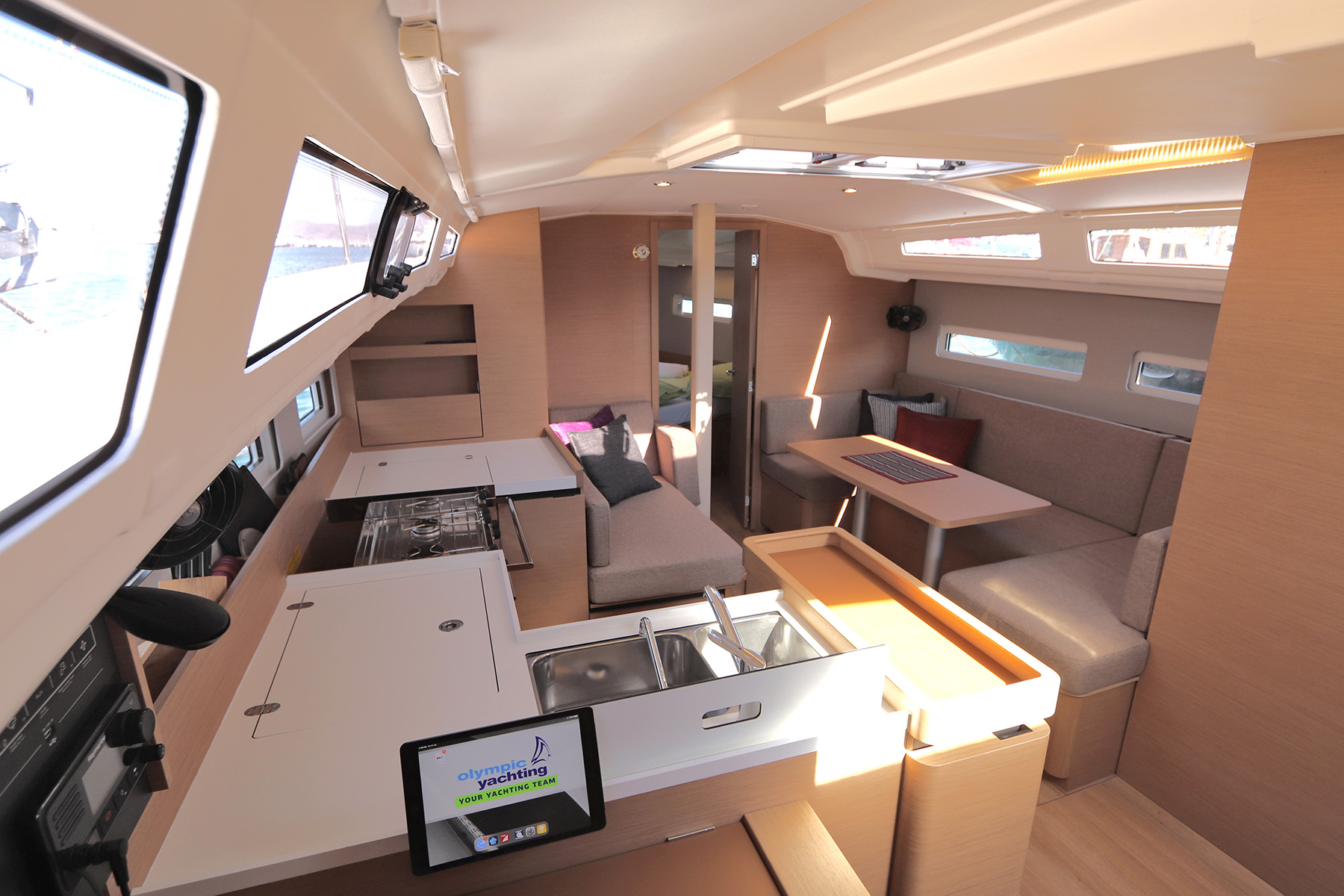 Sun Odyssey 410 - 3 cab. — photo 12
