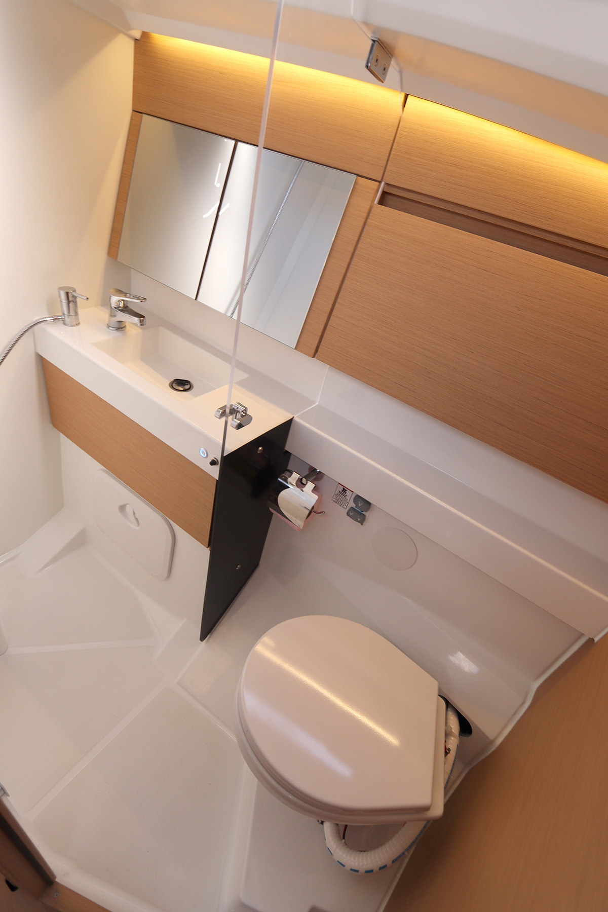 Sun Odyssey 410 - 3 cab. — photo 17