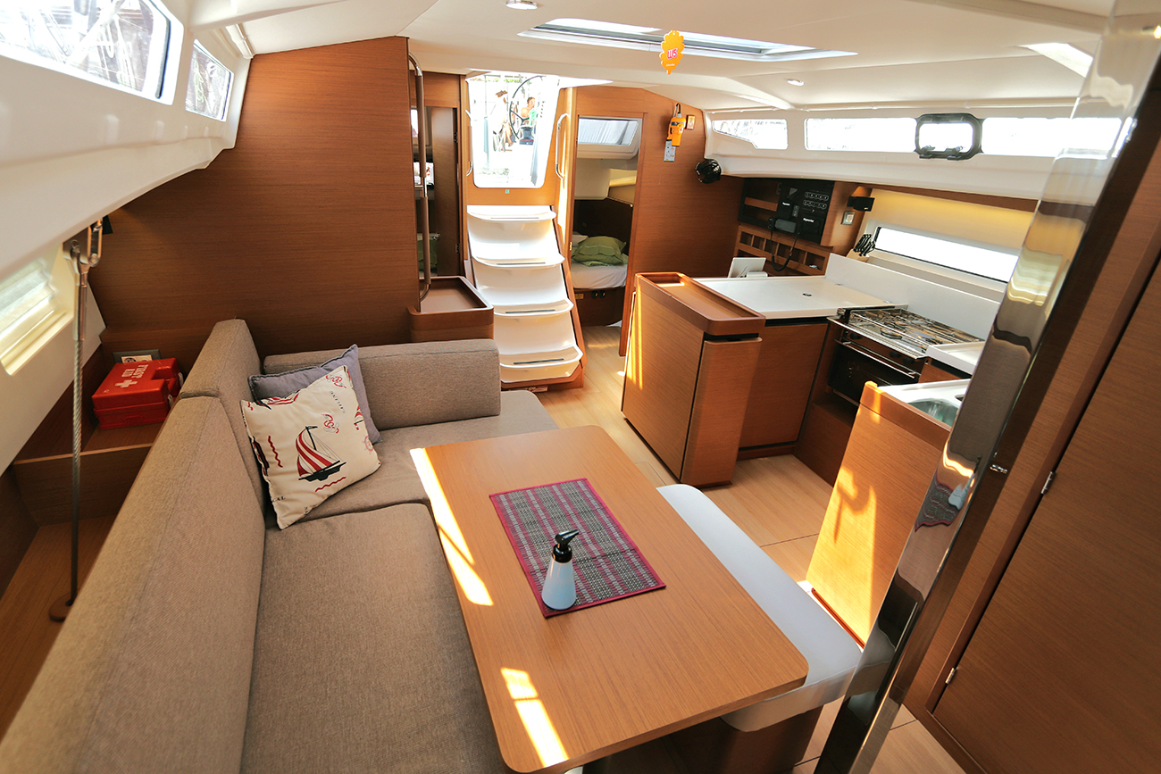 Sun Odyssey 440 - 4 cab. — photo 14