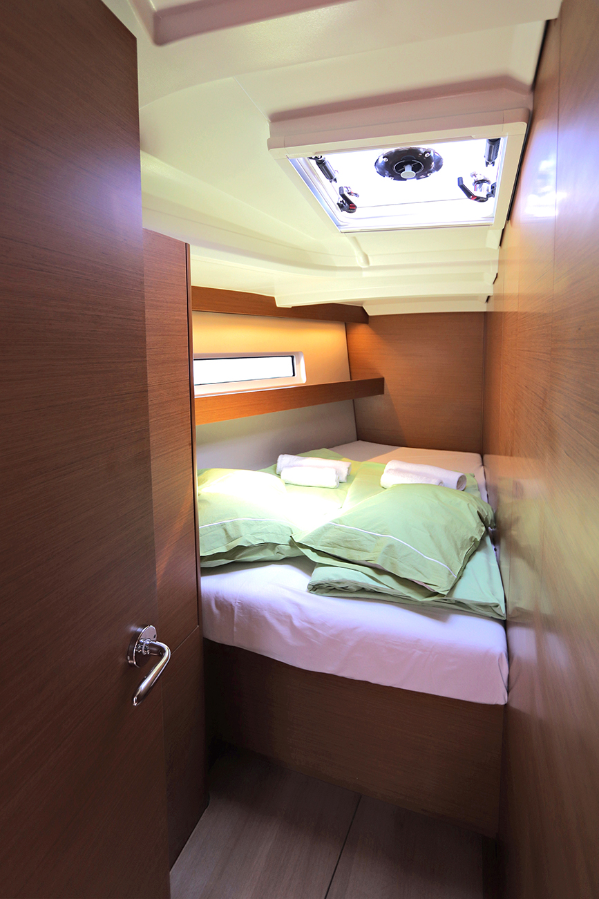 Sun Odyssey 440 - 4 cab. — photo 18
