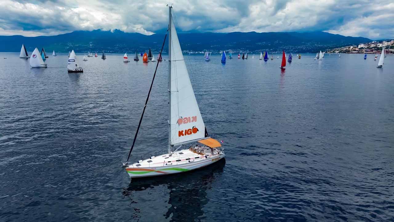 Bavaria 44 — photo 5