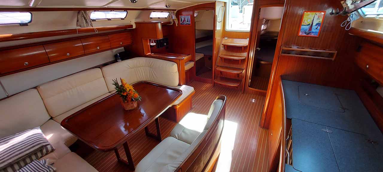 Bavaria 44 — photo 8