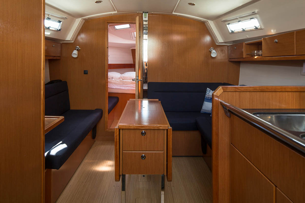 Bavaria Cruiser 36 — photo 9