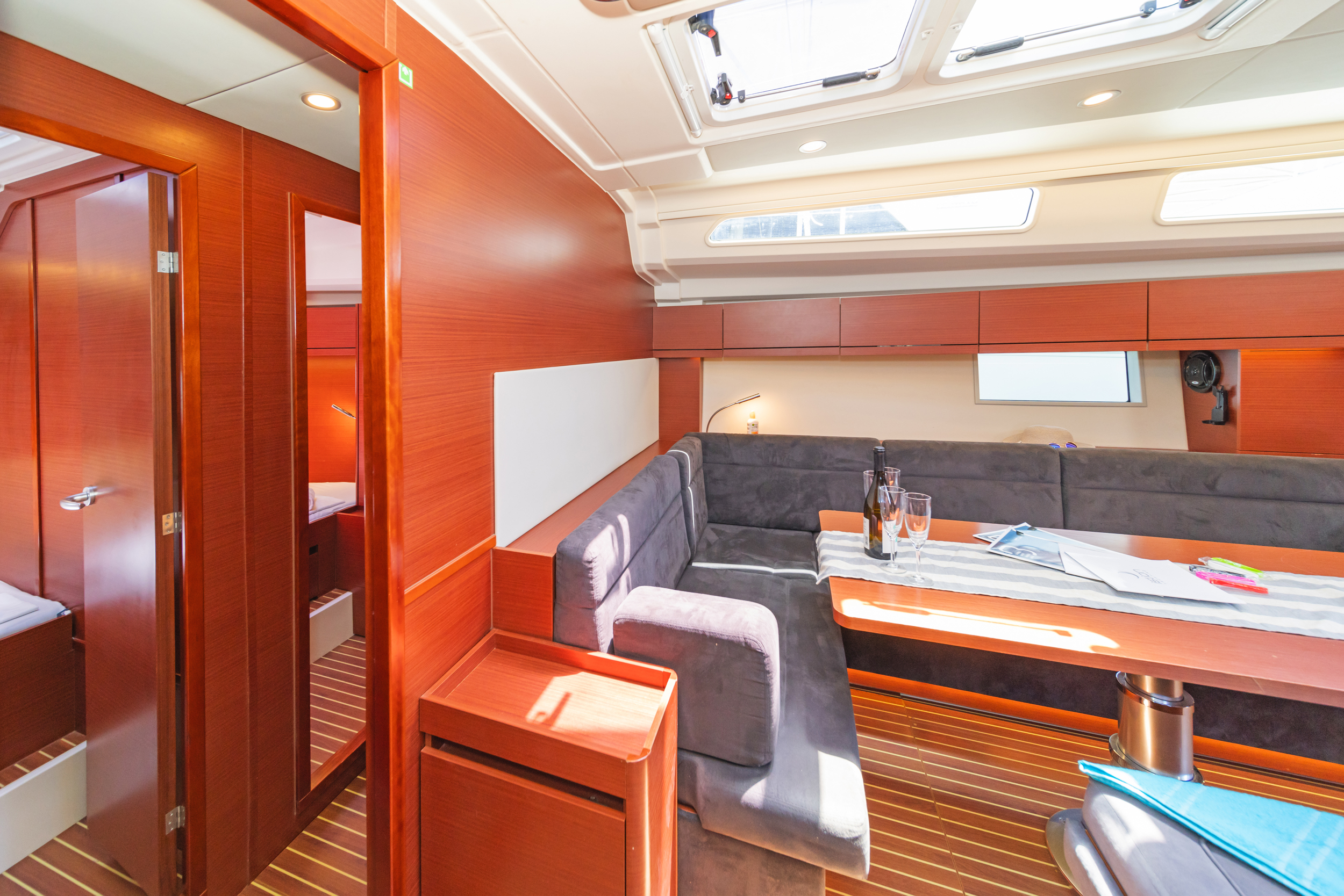 Hanse 508 - 5 + 1 cab. — photo 12