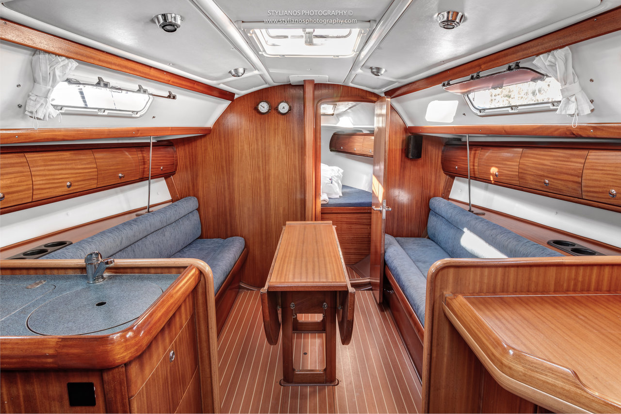 Bavaria 32 — photo 3
