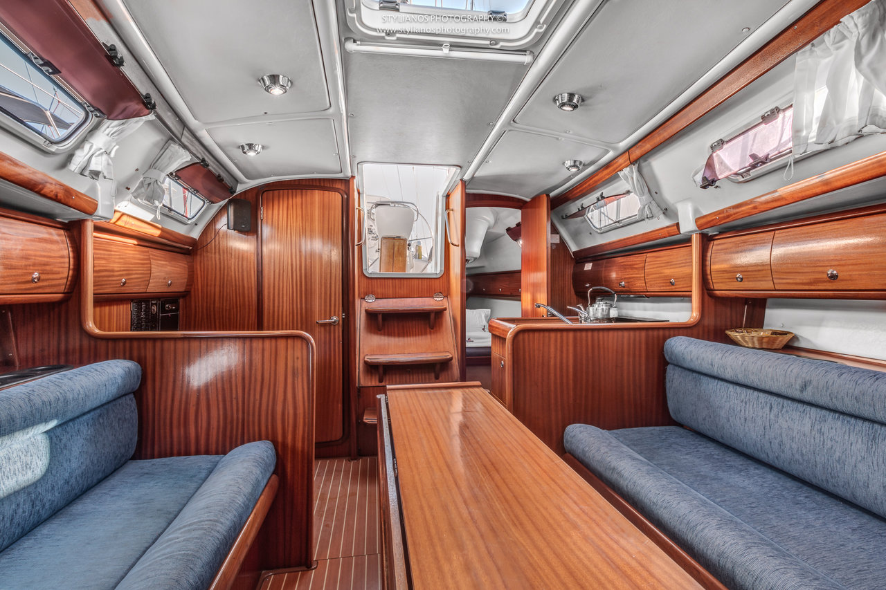 Bavaria 32 — photo 4