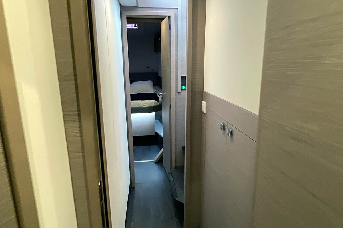 Fountaine Pajot Astrea 42 — photo 33