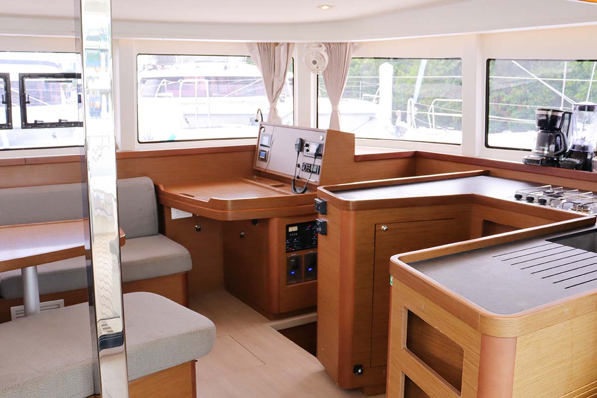 Lagoon 42 - 4 + 2 cab. — photo 12