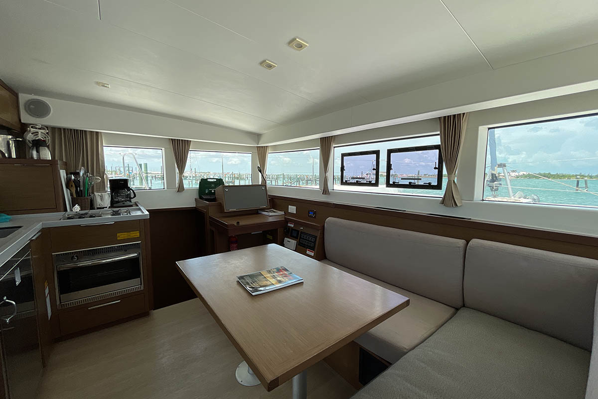 Lagoon 40 - 4 + 2 cab — photo 16