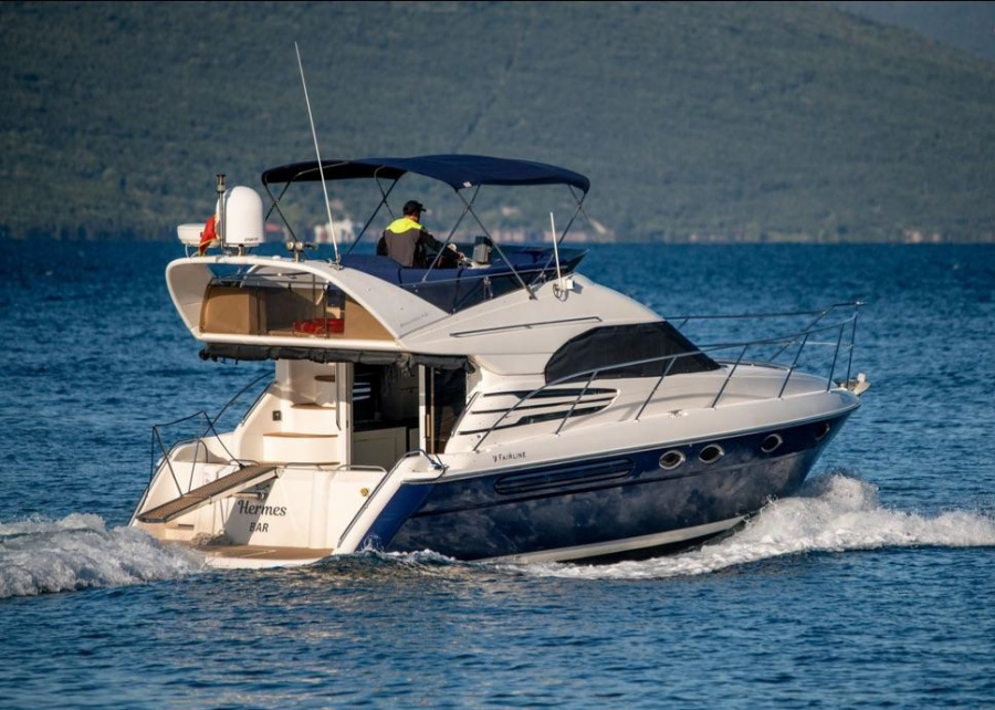 Photo #1 - Fairline Phantom 42 (Hermes) en Porto Montenegro - 2913