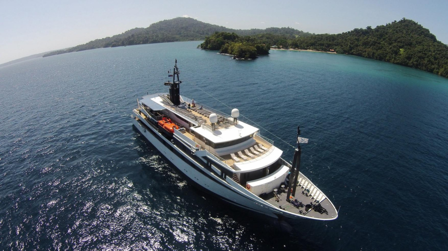 Photo #1 - Motor Yacht (Variety Voyager) en Naples Harbor - 3107