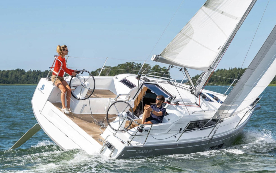 Photo #1 - Oceanis 30.1 (Amour) en Hyeres Marina - 3155