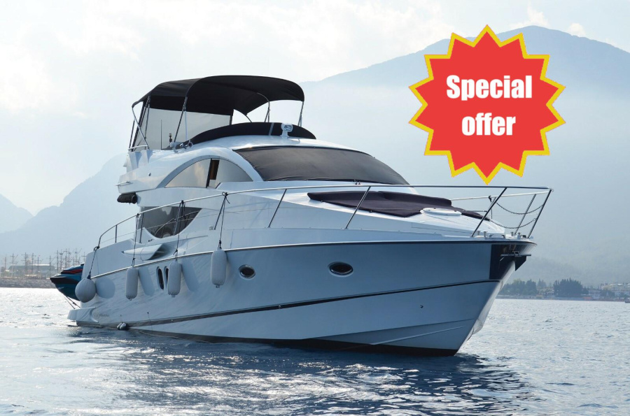 Photo #1 - NUMARINE 55 FLY (LIBERTY TOP) en marina - 3241