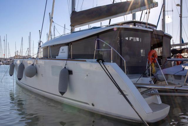 Photo #1 - LAGOON 450s (SATYAM MELODY) en Tourlos Marina - 3244