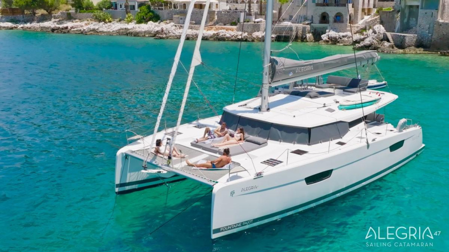 Photo #1 - Fountaine Saona 47 ("Alegria" Boutique Crewed) en Marina - 3262