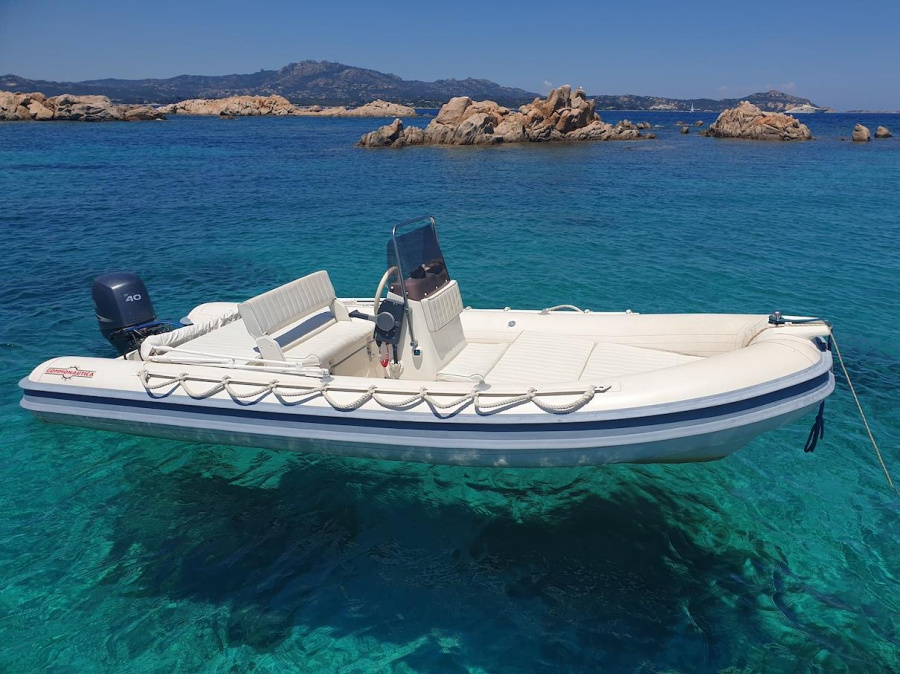 Photo #1 - Gommonautica G48 (Brigante) en Molo Moro - 3269