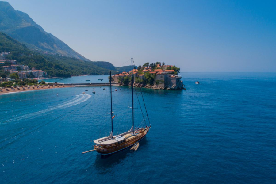Photo #1 - Motor Sailor (Kaptan Sevket) en Porto Montenegro - 3274
