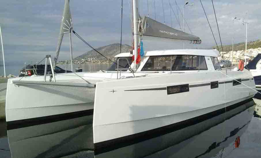 Photo #1 - Nautitech 40 Open (Mystic Blue) en Vourkari port - 3288