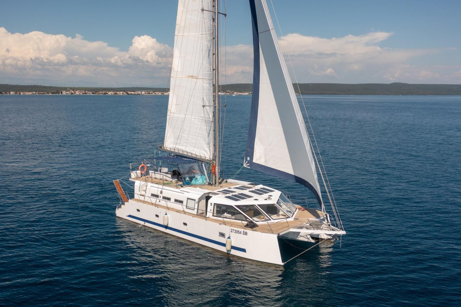 Photo #1 - UPWIND 50 ECO (UPWIND) en Marina - 3319