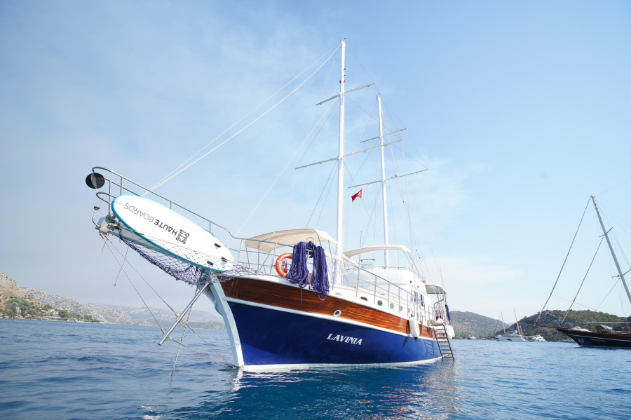 Photo #1 - motorsailer (Lavinia) en marina - 3376