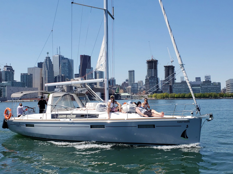 Photo #1 - Beneteau Oceanis 41 (WhiRLygirl) en Marina Quay West - 3558