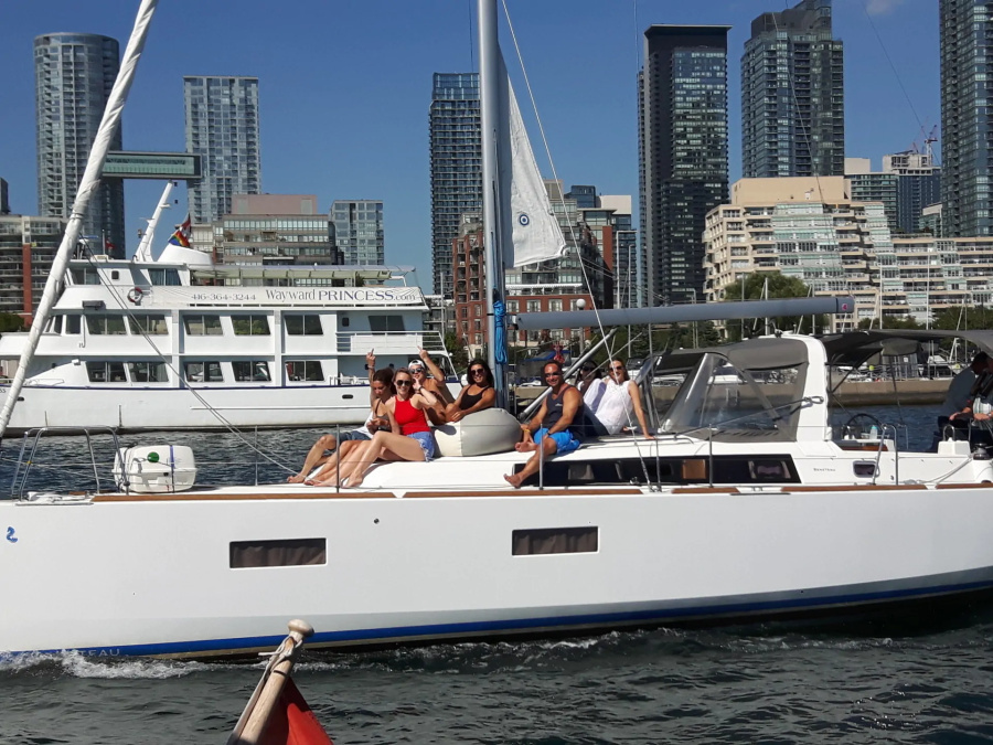 Photo #1 - Beneteau Oceanis 38 (UnPlugged) en Marina Quay West - 3560