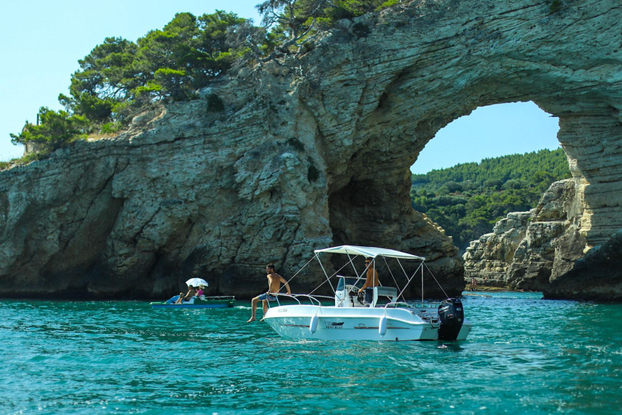 Photo #1 - blumax 19 pro (Blumax 19 pro IV) en marina di vieste - 3580
